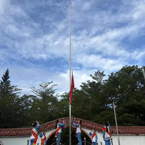 铭记英烈志，担当正当时——洛基小学第八周主题教育活动