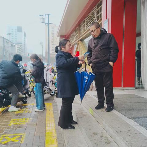 解放路支行开展3•15金融消保宣传活动