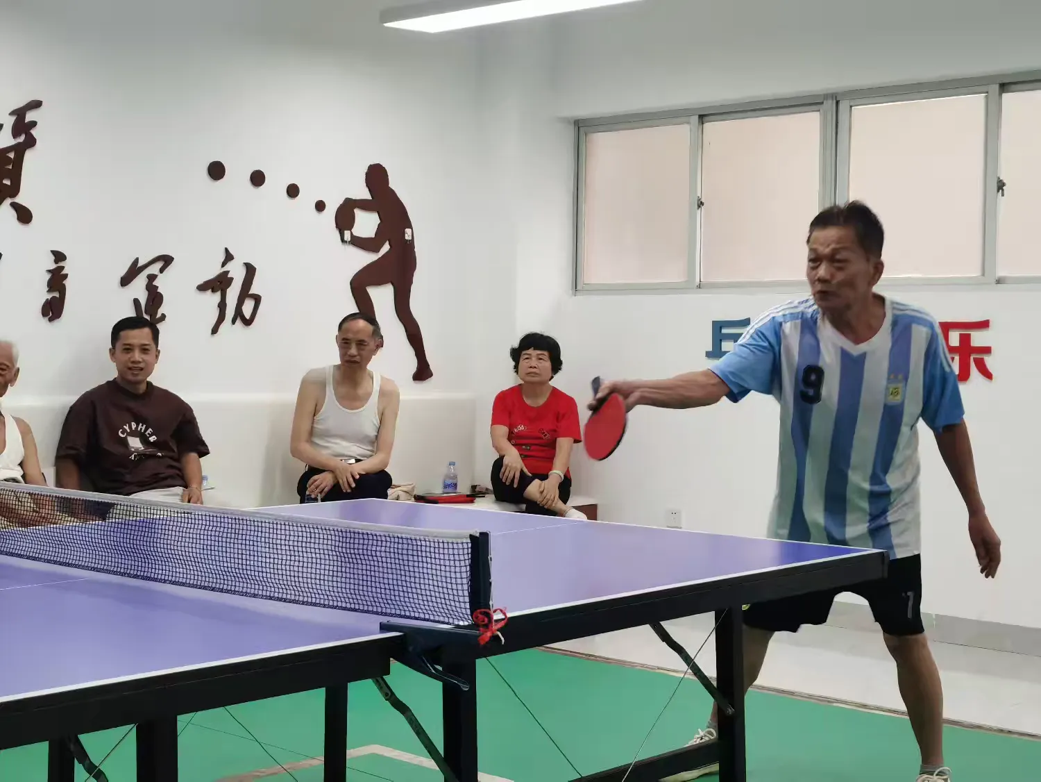 简篇-海口市龙华区举办"乒乒乓乓 快乐无双"乒乓球比赛