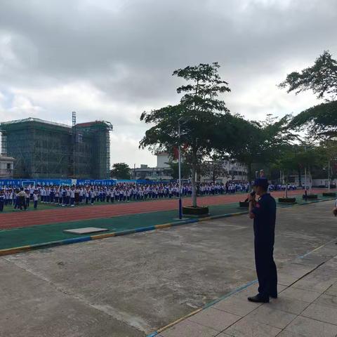 以演筑防，安全“童”行 ——团文罗镇委联合开展校园消防安全演练活动