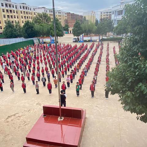 童心向军梦，习惯在心中                         ———平远镇第四小学