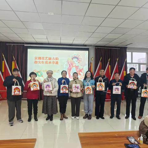 京剧花艺融古韵，指尖生花承非遗