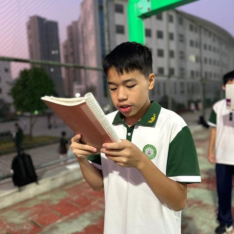 感恩给予我们一切的母亲 ‍2401 班 2025 春第 12 周