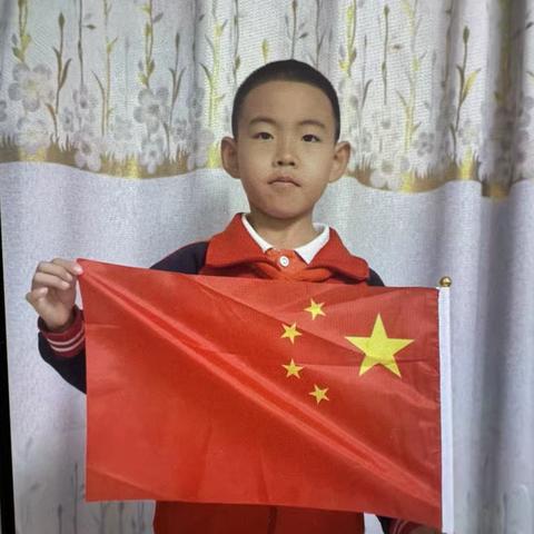 少年心 爱国情——突泉县三街小学三年四班张博睿