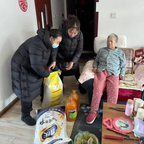 慰问高龄老人，传递党的温暖