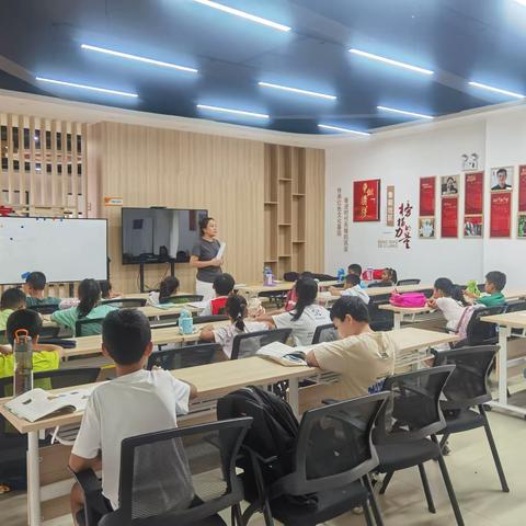 【近悦远来 活力双山】义务辅导进社区  志愿服务零距离--鲁能社区商户联盟公益服务项目系列