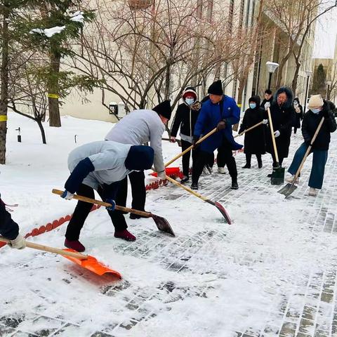 以雪为令，扫雪除冰——i 立方小区扫雪进行时！