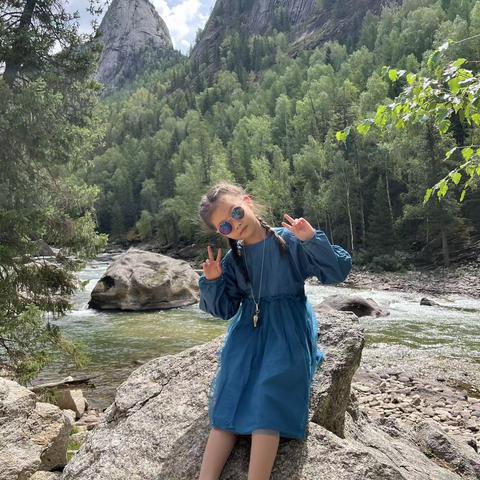 何伊涵8月出游旅行相册