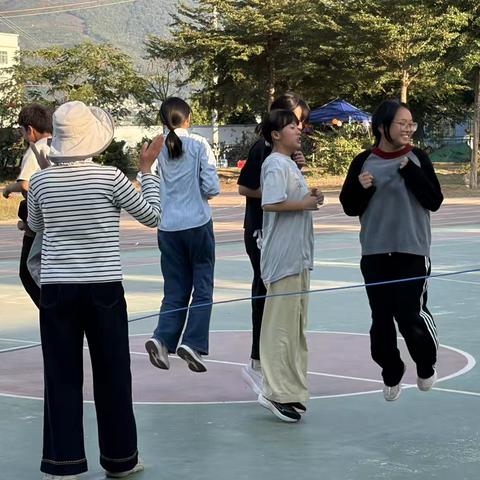 活力无限  绽放青春