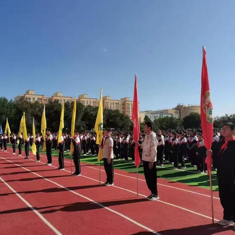 热血铸军魂，青春正当时——福海县初级中学2024级新生军训汇报表演隆重举行