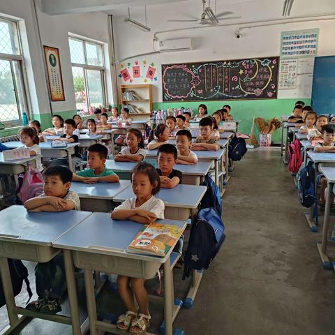 常规展示显风采 良好习惯筑未来——记一年级常规养成教育