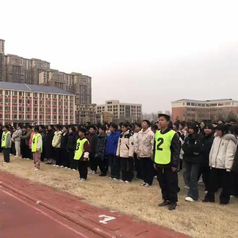 步伐铿锵展青春风采 口号嘹亮铸集体精魂 ——记魏风路初级中学七年级队列队形暨跑操汇演活动