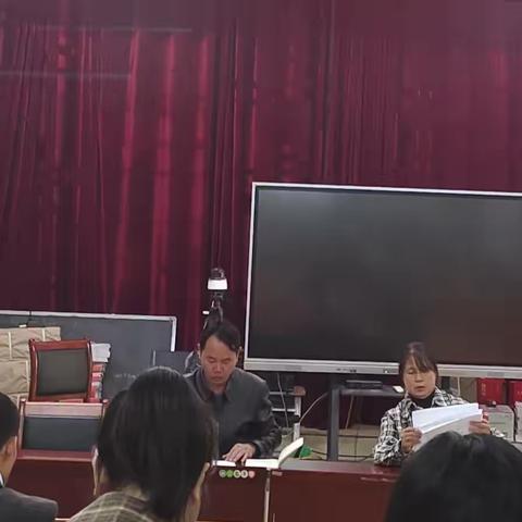 有备而来扬新帆，聚力前行共成长——东兰县武篆镇中心小学集体备课活动