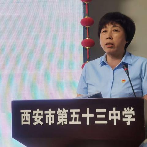 "高一新生家长会：携手共育，共同见证成长"