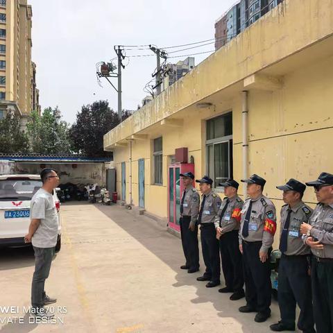 劳动节前兴庆路大队建行安保培训