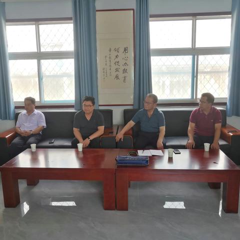 开学在即白云湖学区、白云湖中学召开工作交流座谈会