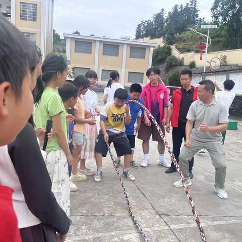 【暖流行动】中国社会福利基金会暖流计划公益基金助力青山中学体育发展，为学子点燃运动激情