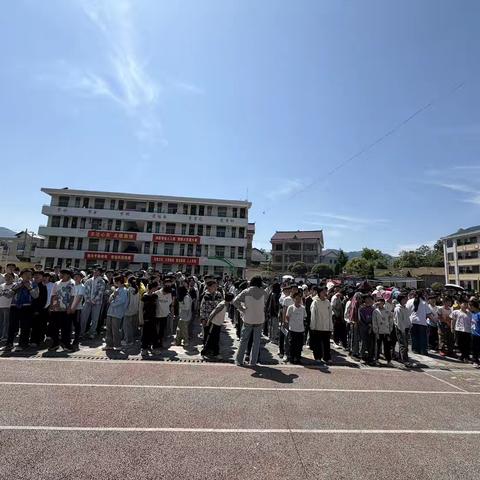 防患于未“燃”，安全伴我行｜青山中学消防安全演练圆满完成