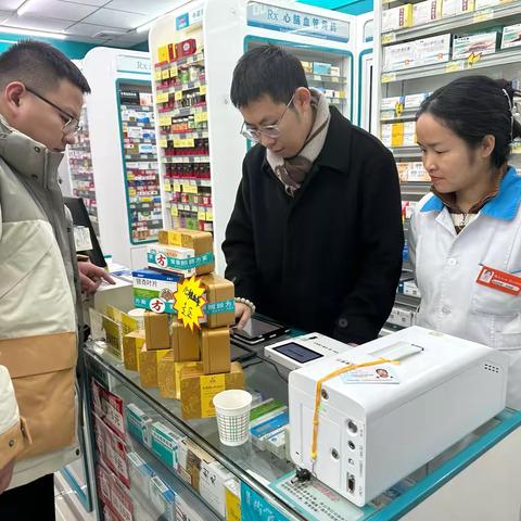 西峰中街支行贴心服务，三代社保卡上门办理