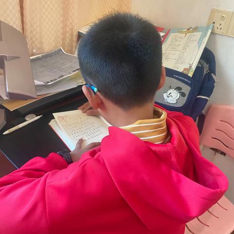 书香润童年，阅读伴成长！