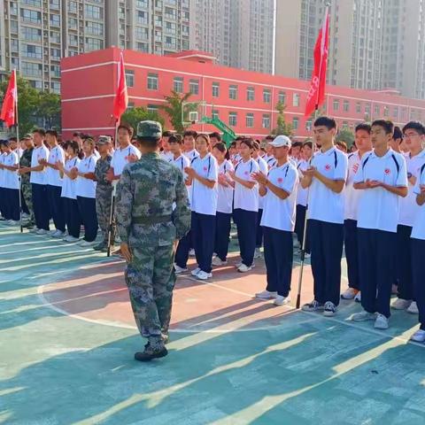 濮阳油田实验学校高一1班---军训记