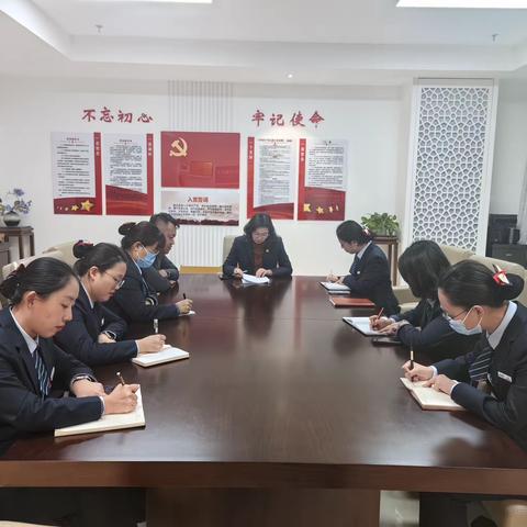 “感党恩  听党话  跟党走”专题党课