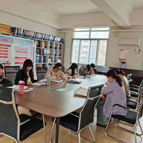 学习促提升，蓄力共成长 ——实验小学美术组教研