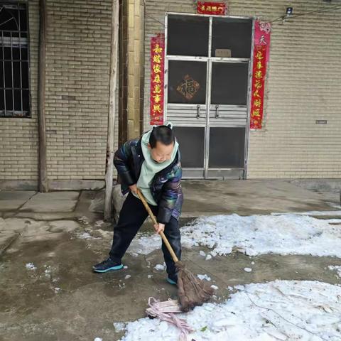 祥龙献瑞纳鸿福 墨玉少年展龙威 钟祥市实验小学三（1）班刘钎瑜