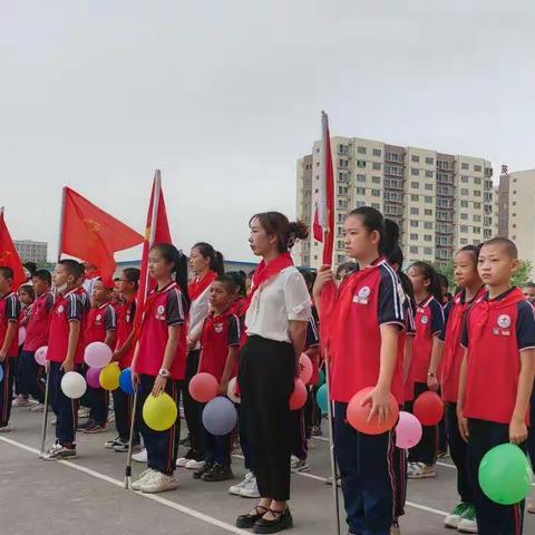 库尔勒市第二十二中学“立志向•修品行•芦苇少年向未来”开学典礼