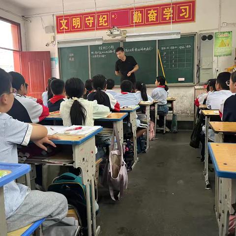 同课巧设计 异构显匠心——淮滨县第二小学五年级数学组“同课异构”活动