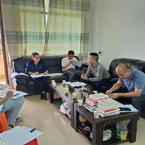 加茂镇召开省级第三方评估迎检暨攻关村工作调度会