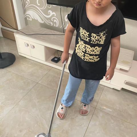 富川小学--成昕炜“暑”你最棒，“兔”飞猛进。在实践中成长，在实践中收获。