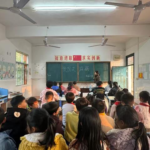 预防艾滋病专题讲座  为学生健康成长护航