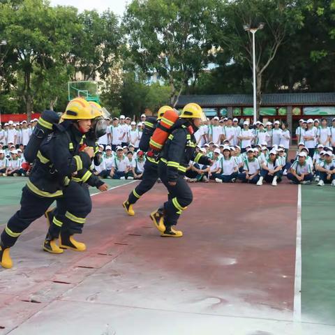 消防安全 牢记在心——嘉积第二中学高一年级举行消防安全培训及消防安全应急疏散活动