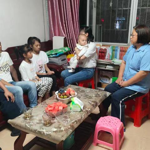 六一送暖意 关爱进家门 /长材事业部一棒作业区开展主题慰问活动