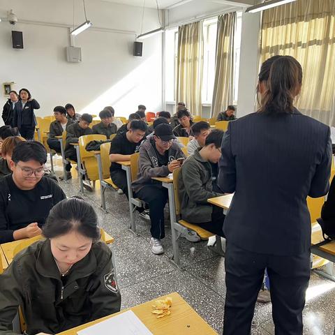 青山支行10月消保知识宣传