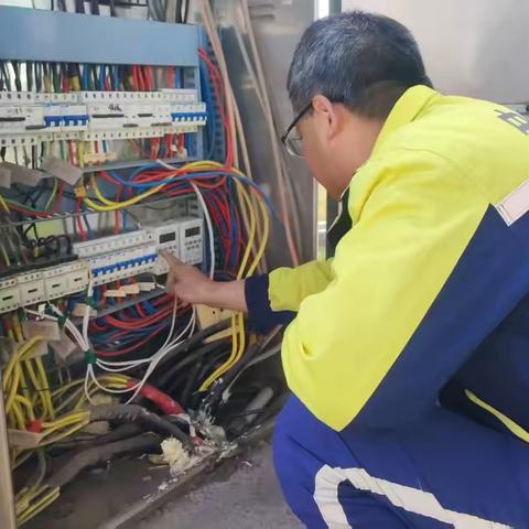 多措并举保畅通 风雪无阻暖护航 ‍