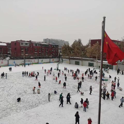 【文北·教学】冰天雪地 欢乐同行——文北小学开展堆雪人打雪仗欢乐实践活动