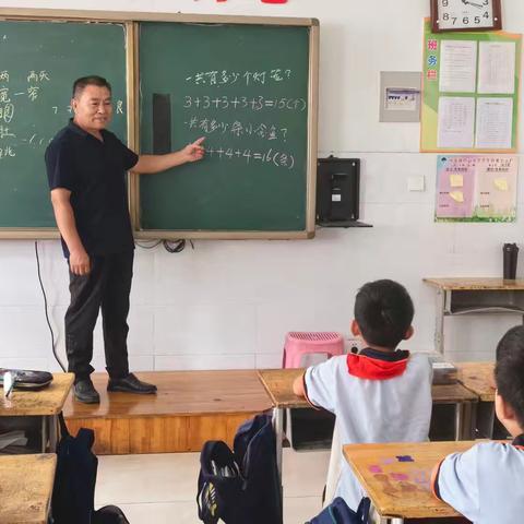 以爱育人，点燃滚烫星河——庞福友老师风采展示