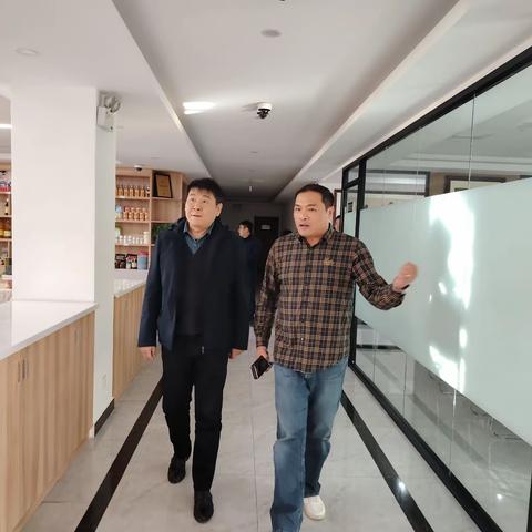 药山街道党工委主要负责同志开展食品安全“两个责任”包保督导工作