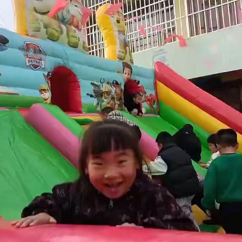 幼儿园的快乐生活——XX幼儿园一周回顾