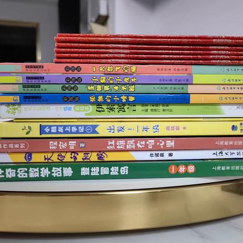 天台小学“深读悦写”活动成果展示：二年级潘柔伊深读《骄傲的大公鸡》