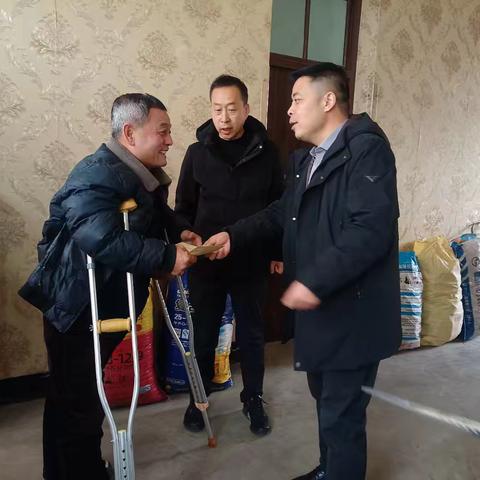 咸阳市残联副理事长王永刚赴淳化县，走访慰问残疾人