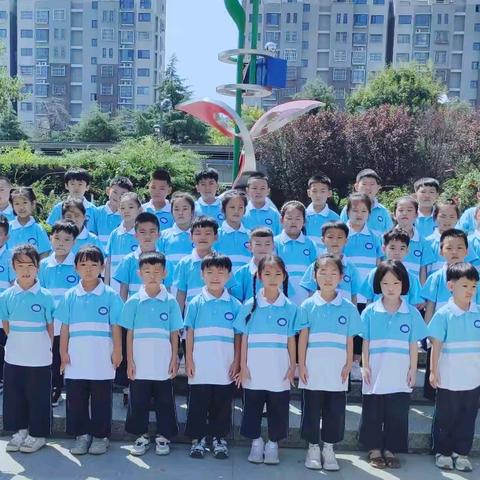 沐浴阳光，快乐成长—沛县汉城文昌学校一4班学期活动总结