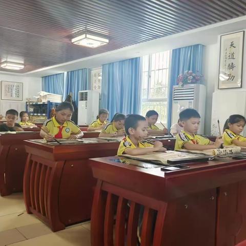 海燕小学“护苗行动”特色课堂