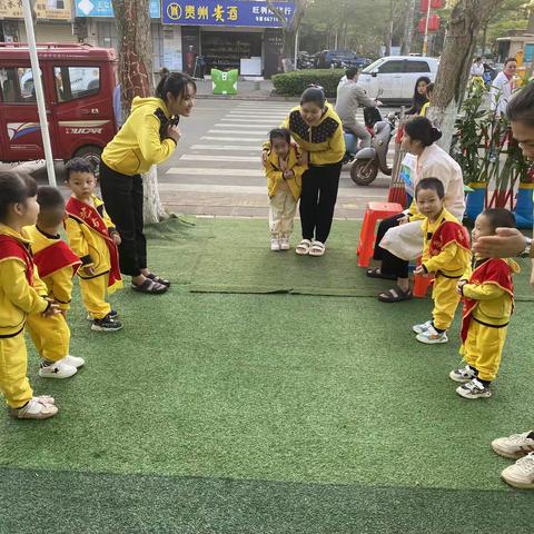 海口市桂林洋艺苗幼儿园           苹果小二班   《幼儿园美好生活》🎊