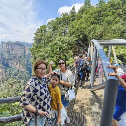 世嘉小学五5班安欣瑶——张家界研学之旅