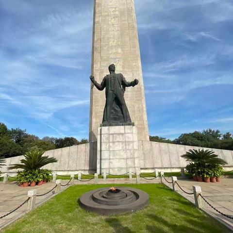 旅途拾景：从庄严到悠然的场景漫步