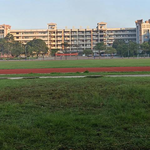 信宜市第三中学家长会邀请函 ----家校共育，静待花开 ----共赴教育之约