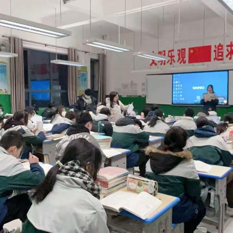 追光八五，勇往直前